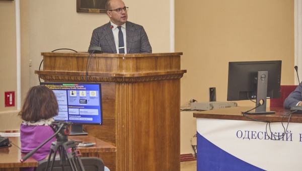 Заступник міністра оісвіти і науки України Денис Курбатов.