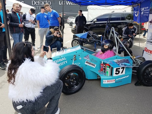 Болід Одеської політехніки привертає увагу гостей Kyiv Car Fest 2025